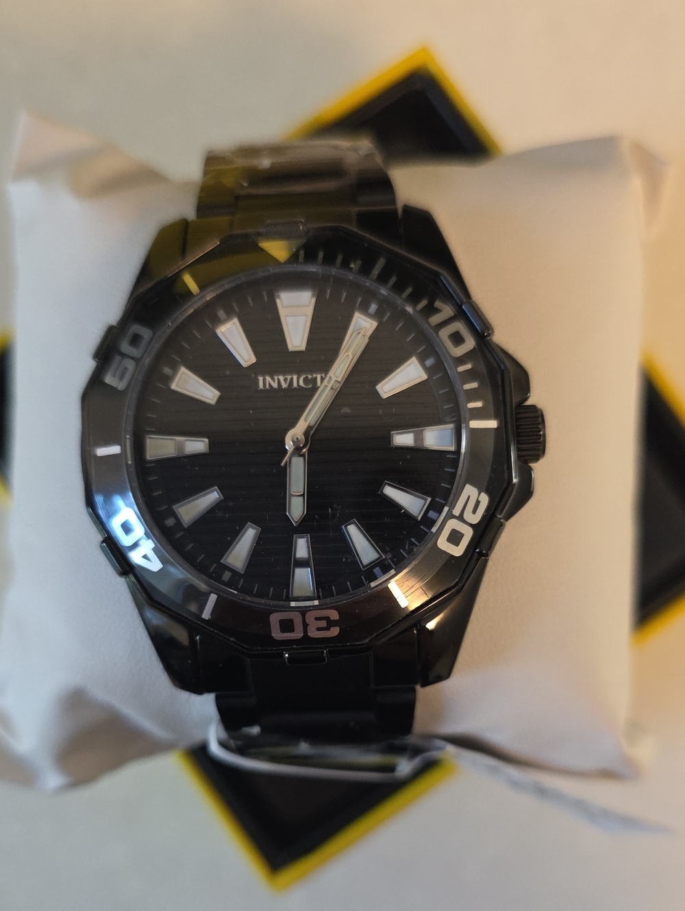 523. Invicta Pro Diver Model 79016 Men's Watch 46mm